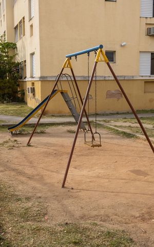 Apartamento para alugar com 51m², 2 quartos e 1 vaga Apartamento para alugar com 51m², 2 quartos e 1 vagaÁrea comum - Playground