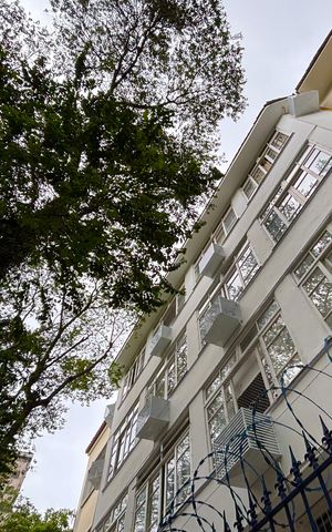 Apartamento à venda com 90m², 2 quartos e sem vaga Apartamento à venda com 90m², 2 quartos e sem vagaFachada