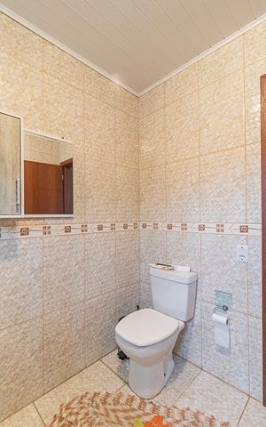 Casa à venda com 300m², 4 quartos e 2 vagasBanheiro Social
