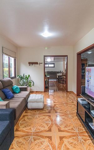 Casa à venda com 300m², 4 quartos e 2 vagasSala 2