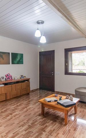 Casa à venda com 300m², 4 quartos e 2 vagasSala