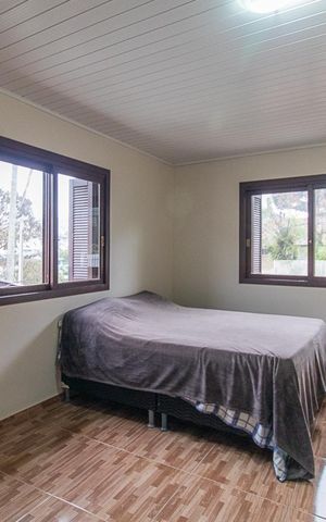 Casa à venda com 300m², 4 quartos e 2 vagasSuíte