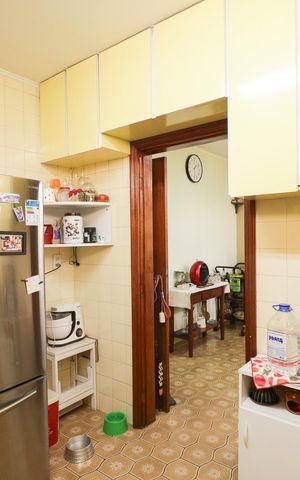 Casa à venda com 703m², 5 quartos e 3 vagas Casa à venda com 703m², 5 quartos e 3 vagasCozinha