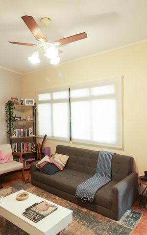 Casa à venda com 703m², 5 quartos e 3 vagas Casa à venda com 703m², 5 quartos e 3 vagasEdicula