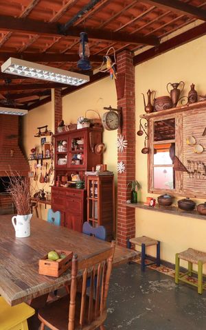 Casa à venda com 703m², 5 quartos e 3 vagas Casa à venda com 703m², 5 quartos e 3 vagasÁrea comum
