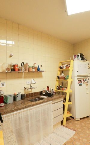 Casa à venda com 703m², 5 quartos e 3 vagas Casa à venda com 703m², 5 quartos e 3 vagasEdicula