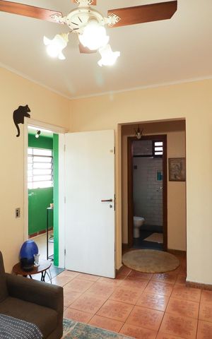 Casa à venda com 703m², 5 quartos e 3 vagas Casa à venda com 703m², 5 quartos e 3 vagasEdicula