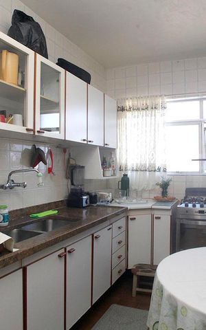 Apartamento à venda com 159m², 2 quartos e 1 vagaCozinha e Área de Serviço