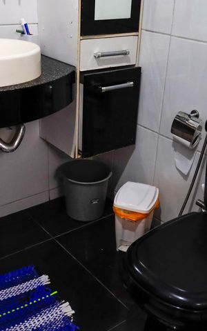 Casa à venda com 300m², 5 quartos e 2 vagas Casa à venda com 300m², 5 quartos e 2 vagasBanheiro da Suíte 4
