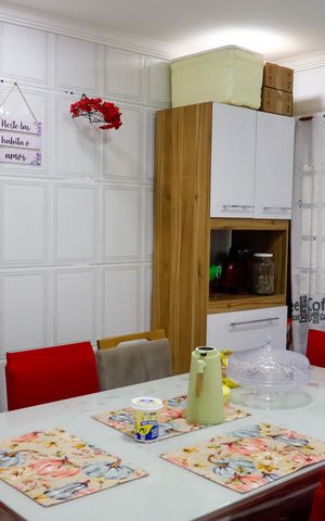 Casa à venda com 300m², 5 quartos e 2 vagas Casa à venda com 300m², 5 quartos e 2 vagasCopa