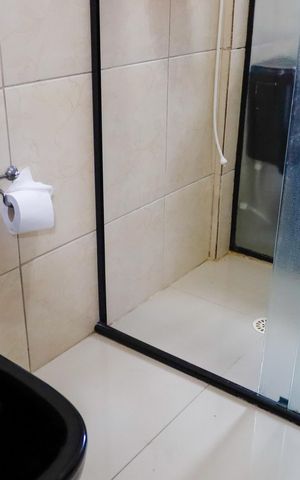 Casa à venda com 300m², 5 quartos e 2 vagas Casa à venda com 300m², 5 quartos e 2 vagasBanheiro da Suíte 2
