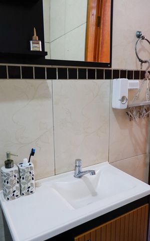 Casa à venda com 300m², 5 quartos e 2 vagas Casa à venda com 300m², 5 quartos e 2 vagasBanheiro da Suíte 2