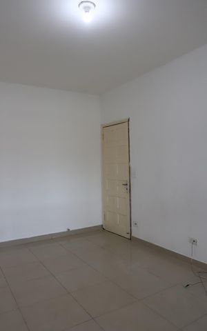 Casa para alugar com 150m², 2 quartos e 2 vagasSala 1
