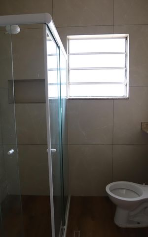 Casa para alugar com 150m², 2 quartos e 2 vagasBanheiro 2