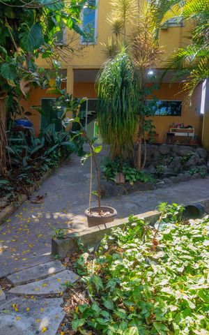 Casa à venda com 230m², 4 quartos e 5 vagasJardim