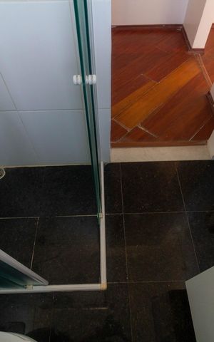 Casa à venda com 230m², 4 quartos e 5 vagasBanheiro 2
