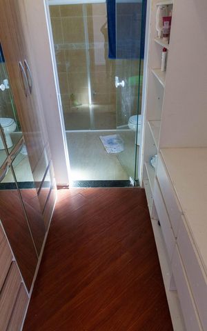 Casa à venda com 230m², 4 quartos e 5 vagasCloset do quarto 1