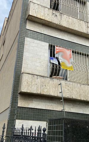 Apartamento à venda com 160m², 4 quartos e 3 vagas Apartamento à venda com 160m², 4 quartos e 3 vagasPlaca instalada