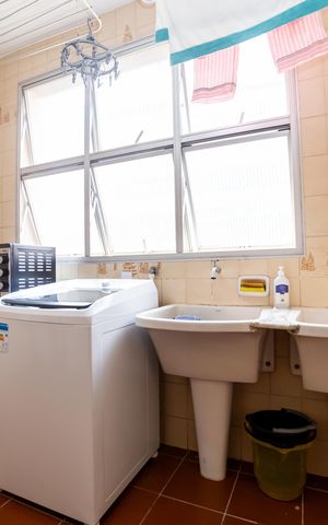 Apartamento à venda com 160m², 4 quartos e 3 vagas Apartamento à venda com 160m², 4 quartos e 3 vagasÁrea de Serviço