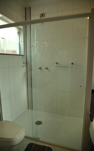 Casa à venda com 250m², 3 quartos e 2 vagasBanheiro da Suíte
