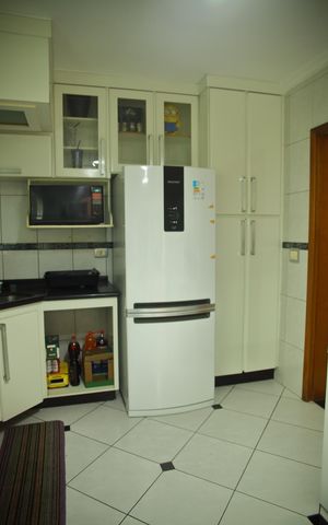 Casa à venda com 250m², 3 quartos e 2 vagasCozinha