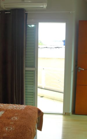 Casa à venda com 250m², 3 quartos e 2 vagasSuíte