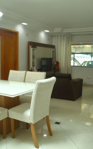 Casa à venda com 250m², 3 quartos e 2 vagasSala de jantar