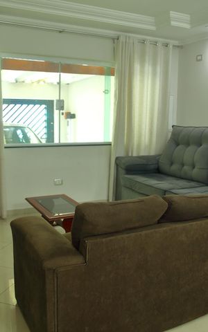 Casa à venda com 250m², 3 quartos e 2 vagasSala