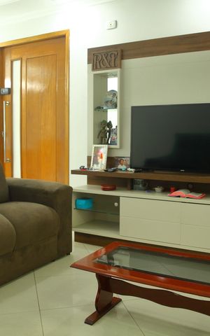 Casa à venda com 250m², 3 quartos e 2 vagasSala