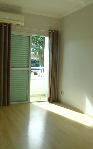 Casa à venda com 250m², 3 quartos e 2 vagasQuarto