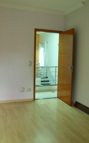 Casa à venda com 250m², 3 quartos e 2 vagasQuarto