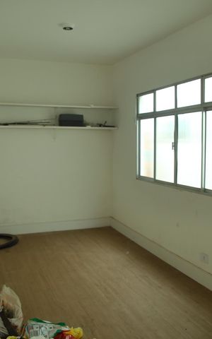 Casa à venda com 250m², 3 quartos e 2 vagasQuarto de Serviço