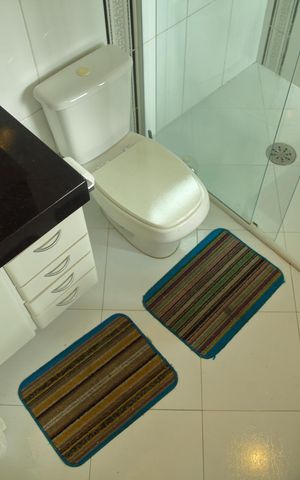 Casa à venda com 250m², 3 quartos e 2 vagasBanheiro da Suíte