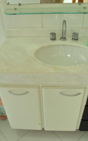 Casa à venda com 250m², 3 quartos e 2 vagasBanheiro
