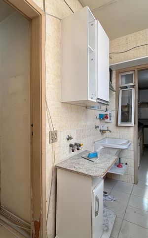 Apartamento à venda com 120m², 3 quartos e 2 vagas Apartamento à venda com 120m², 3 quartos e 2 vagasÁrea de serviço