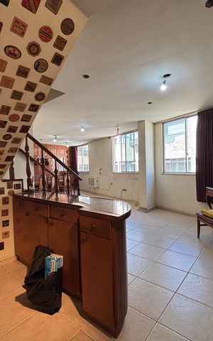 Apartamento à venda com 120m², 3 quartos e 2 vagas Apartamento à venda com 120m², 3 quartos e 2 vagasSala