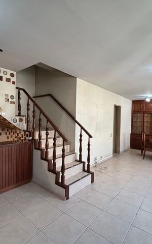 Apartamento à venda com 120m², 3 quartos e 2 vagas Apartamento à venda com 120m², 3 quartos e 2 vagasSala
