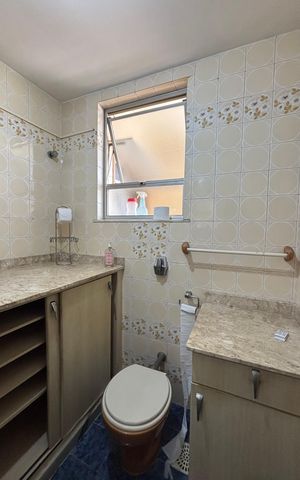 Apartamento à venda com 120m², 3 quartos e 2 vagas Apartamento à venda com 120m², 3 quartos e 2 vagasBanheiro social 2