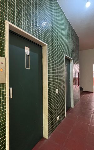 Apartamento à venda com 120m², 3 quartos e 2 vagas Apartamento à venda com 120m², 3 quartos e 2 vagasÁrea comum - elevadores