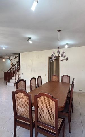 Apartamento à venda com 120m², 3 quartos e 2 vagas Apartamento à venda com 120m², 3 quartos e 2 vagasSala de jantar
