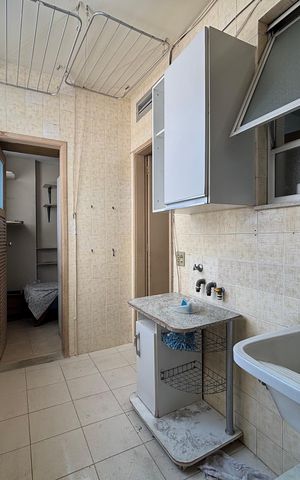 Apartamento à venda com 120m², 3 quartos e 2 vagas Apartamento à venda com 120m², 3 quartos e 2 vagasÁrea de serviço