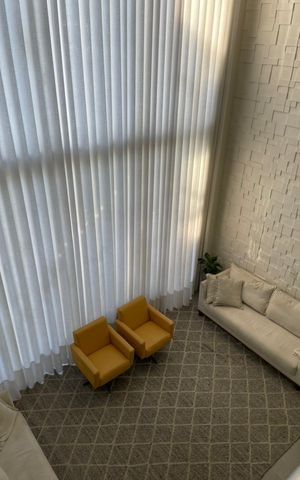 Casa de condomínio à venda com 324m², 4 quartos e 4 vagas Casa de condomínio à venda com 324m², 4 quartos e 4 vagasSala