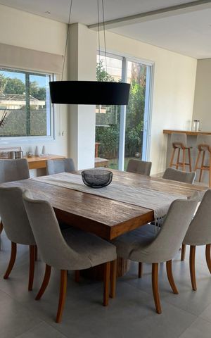 Casa de condomínio à venda com 324m², 4 quartos e 4 vagas Casa de condomínio à venda com 324m², 4 quartos e 4 vagasSala de Jantar