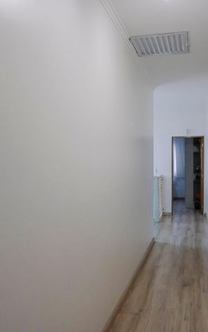 Casa à venda com 173m², 3 quartos e 4 vagasCorredor das suítes