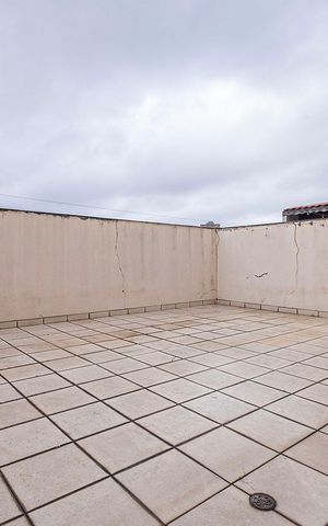 Casa à venda com 280m², 2 quartos e 3 vagas Casa à venda com 280m², 2 quartos e 3 vagasÁrea comum