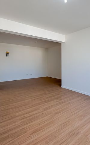 Apartamento à venda com 96m², 2 quartos e 1 vaga Apartamento à venda com 96m², 2 quartos e 1 vagaSala