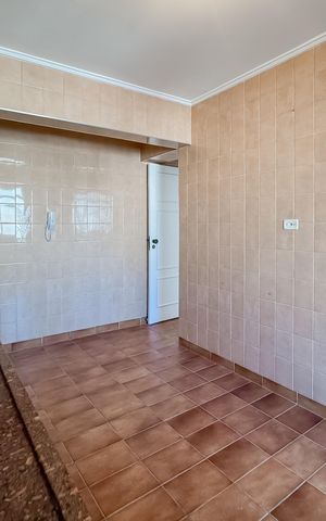 Apartamento à venda com 96m², 2 quartos e 1 vaga Apartamento à venda com 96m², 2 quartos e 1 vagaCozinha