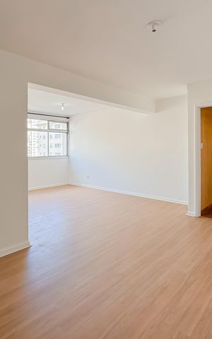 Apartamento à venda com 96m², 2 quartos e 1 vaga Apartamento à venda com 96m², 2 quartos e 1 vagaSala
