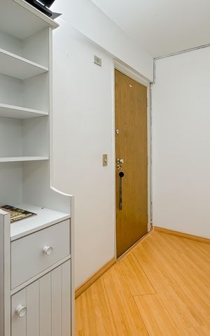 Studio para alugar com 40m², 1 quarto e sem vaga Studio para alugar com 40m², 1 quarto e sem vagaEntrada