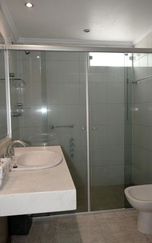 Apartamento para alugar com 160m², 3 quartos e 2 vagasBanheiro da Suíte